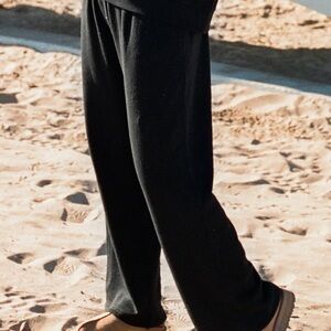 THE LIGHT-FLEECE WIDE LEG SWEATS